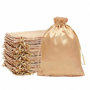 Sacs promotionnels en soie à cordon coulissant avec logo personnalisé, idéaux pour les cadeaux - Prix de gros - Product Image 1