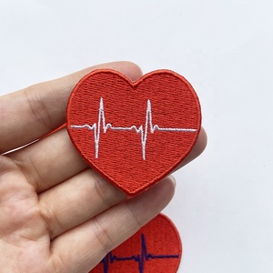 Bán buôn sắt trên Tim Đánh Bại thêu các bản vá lỗi trái tim màu đỏ vá Nhiệt Con dấu trái tim đính thêu vá cho ngày Valentine - Product Image 4