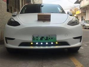Le module d'éclaircissement de la petite lentille externe de la calandre aide les feux de croisement/de route 18W Led phare de course Combo beam accessoires de voiture - Product Image 4