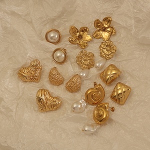 Vintage 18K PVD chapado en oro declaración joyería antialérgica perla Floral Stud <span class=keywords><strong>pendientes</strong></span> mujeres Acero inoxidable gran flor <span class=keywords><strong>pendientes</strong></span> - Product Image 3