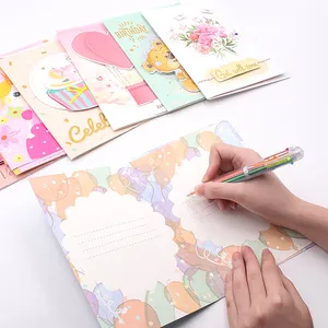 Cartões de feliz aniversário com envelope com desenhos personalizados de meninas e meninos coloridos e fofos