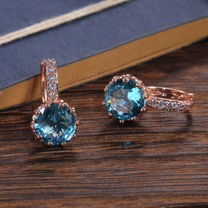 Orecchini Pendenti Minimalisti Classici in Rame Scintillante per Donne, Gioielli di Moda Multicolore per Fidanzamento - Product Image 1