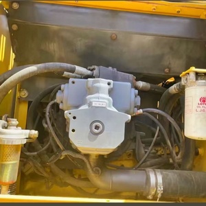 Excavatrice sur chenilles hydraulique Komatsu PC270 d'occasion, modèle 2024, 27 tonnes, moteur 138 kW, boîte de vitesses, pompe, 90 % NEUF, godet de 1,2 m, 100 % d'origine - Product Image 5