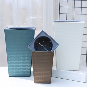 Jardinière carrée moderne à motif de briques 3D pour intérieur/extérieur, grande jardinière en plastique avec <span class=keywords><strong>arrosage</strong></span> automatique - Product Image 1