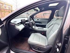 Vente en gros 2025 Nouvelle ROEWE D6 Autonomie de 450 km <span class=keywords><strong>Voiture</strong></span> compacte 100% électrique 4 portes 5 places Berline <span class=keywords><strong>Voiture</strong></span> électrique <span class=keywords><strong>Voiture</strong></span> d'occasion - Product Image 6