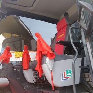 Excavatrice sur chenilles Komatsu PC200 d'occasion haute performance fiable équipement de terrassement composants de base pompe à moteur - Product Image 6