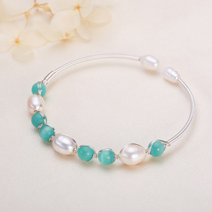 Pulsera de Perlas de Agua Dulce de Tendencia Verano 2024 para Mujer, Nuevo Diseño con Pulsera de Perlas Auténticas de Nicho - Product Image 1