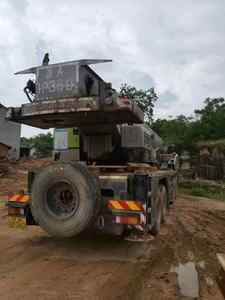 Zoomlion QY80V5รถบรรทุก80ตันเครนรถบรรทุกที่มี QY80V เครนเคลื่อนที่/QY35V/Ztc800h QY30V/เครื่องยนต์ Ztc950h เป็นส่วนประกอบหลัก - Product Image 3