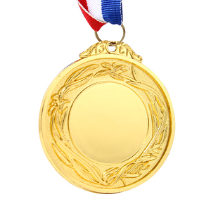 Cinta de medallas de Metal dorado personalizada al por mayor de fábrica para premios deportivos para estudiantes graduación para personalizar <span class=keywords><strong>el</strong></span> <span class=keywords><strong>nombre</strong></span> medallas artesanales de Metal - Product Image 4