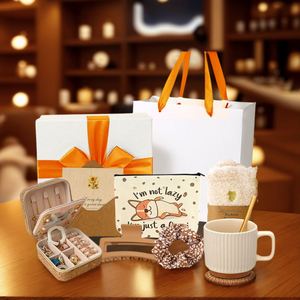 ชุดของขวัญแก้วกาแฟเซรามิก กล่องเครื่องประดับวินเทจ ของขวัญวันเกิด/คริสต์มาสสำหรับผู้หญิง เพื่อน แม่ พี่สาว ยาย - Product Image 1