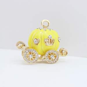 Vente en gros de pendentifs de collier en cristal de rhinestones en forme de carrosse de citrouille bleu 3D de 45 mm - Product Image 2