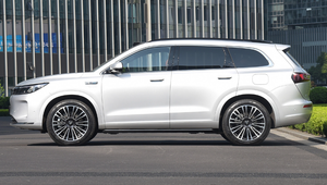 DFSK 2025 Fabriqué en Chine Véhicule électrique à autonomie étendue AITO M7 REEV 5/7set <span class=keywords><strong>SUV</strong></span> en tête de la <span class=keywords><strong>liste</strong></span> des voitures électriques à autonomie étendue - Product Image 5