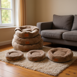 Set di Tre Pezzi per Lettini per Animali Domestici: Nido Rotondo e Coperta in Velluto Artico Marrone - Product Image 3