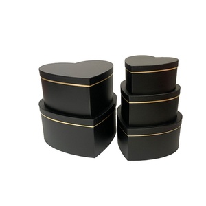 New Design <b>Pink</b> Rose Fruit Bouquet <b>Gift</b> <b>Box</b> Heart Shape Valentine's Day Flowers <b>Box</b> with Window Matt Lamination on Paperboard - Product Image 1