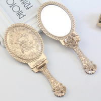 Miroir de maquillage promotionnel portable en métal, imprimé offset, personnalisé OEM, rétro, fait main, pour le bureau, idéal comme cadeau simple.