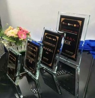 Nouveauté : Cadre photo en verre gravé avec certificat d'autorisation YearCrystal, plaque de récompense en cristal, support en métal pour trophées