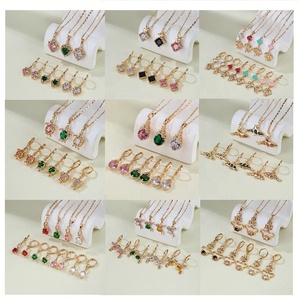 Juego de Collar y Aretes de Fiesta de Boda Chapados en Oro de 18K con Circonitas Cúbicas de Colores Estilo Vintage - Product Image 3