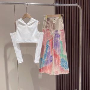 เซ็ตเสื้อผ้าสำหรับวัยรุ่นผู้หญิง2ชิ้นเสื้อยืดมีฮู้ดเปิดไหล่และกางเกงขายาวลายพิมพ์สีพื้น - Product Image 3