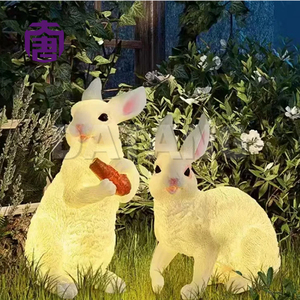 Lampe décorative de jardin LED IP65 personnalisée, grande lampe en résine transparente 3D en forme de lapin pour espaces extérieurs, Ramadan - Product Image 5