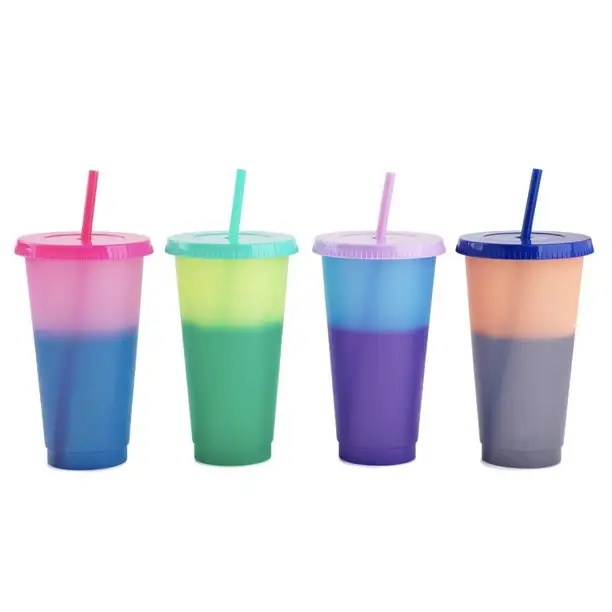 Tazza di plastica personalizzata riutilizzabile 24 oz temperatura tazze che cambiano colore tazza da tè a bolle con cannucce