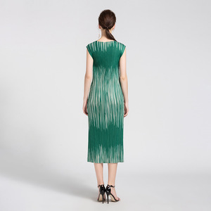 Verano de 2020 la nueva Europa manga corta cuello en o color menta <span class=keywords><strong>vestido</strong></span> MIDI de rayas Miyake <span class=keywords><strong>vestido</strong></span> con volantes - Product Image 3