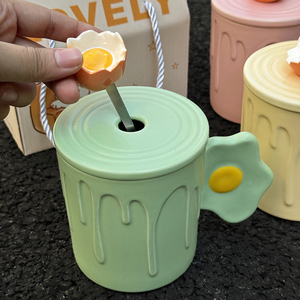 Mug en porcelaine mignon en forme d'œuf <span class=keywords><strong>poché</strong></span> avec couvercle, compatible <span class=keywords><strong>micro</strong></span>-ondes et lave-vaisselle, cadeau d'affaires pratique pour l'anniversaire d'un meilleur ami - Product Image 5