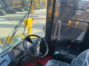 <span class=keywords><strong>Wheel</strong></span> <span class=keywords><strong>Loader</strong></span> <span class=keywords><strong>Komatsu</strong></span> WA470 Bekas Asli Jepang Tenaga Tinggi Jam Kerja Rendah 99% Baru - Product Image 5