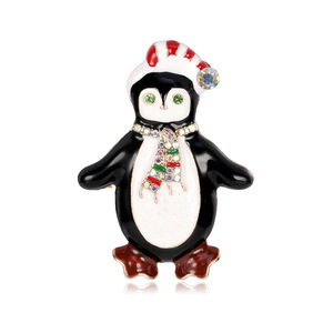 Broche de Noël Exquise en Forme de Pingouin, Accessoire de Luxe Mignon pour les Fêtes, Cadeau de <span class=keywords><strong>Nouvel</strong></span> <span class=keywords><strong>An</strong></span> Tendance - Product Image 5