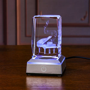Petit pont en cristal gravé en 3D avec base LED, ornement de <span class=keywords><strong>saxophone</strong></span> et de piano, cadeau pour l'artisanat écologique - Product Image 1