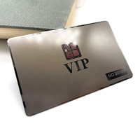 Carte de membre VIP en métal personnalisée en acier inoxydable, carte de visite en métal RFID NFC avec boîte