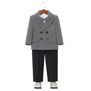 ZC030 Kurzer Zweireiher-Anzug im britischen Stil mit kariertem <span class=keywords><strong>Blazer</strong></span> und Weste – Set für junge Klavierauftritte und Bräutigame - Product Image 5