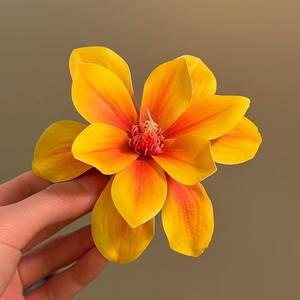 Pince à cheveux coréenne style doux et frais, en tissu, avec fleurs colorées, pince bec de canard, accessoires de mode pour femmes et filles - Product Image 4