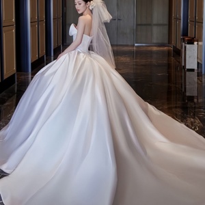 Luxe Plus Size Witte Satijnen Strapless Trouwjurk Met Lange Trein Kathedraal Elegante Bruidsjurk Voor Op Maat - Product Image 5