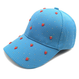Gorra de Béisbol con Pedrería de Fresa para <span class=keywords><strong>Mujer</strong></span>, Sombrero de Sol Transpirable de Verano con Decoración de Fresa para Uso Diario al Aire Libre - Product Image 6