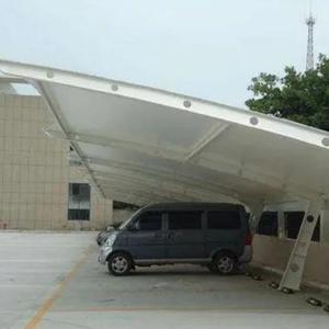 Abri de voiture extérieur 900G-1050G en PVDF/PVC, résistant aux UV, ignifuge, anti-moisissure, installation facile - Product Image 4