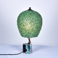 Lampe de table LED de style farmhouse en mosaïque de verre de jade écologique haut de gamme, base en pierre d'agate, éclairage décoratif de luxe fait main