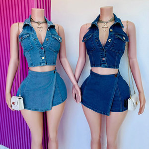 Huili fabricant Oem 2025 haut boutonné sans manches et mini short en jean deux pièces logo de broderie personnalisé ensemble de <span class=keywords><strong>jeans</strong></span> pour femmes