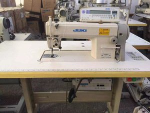 Hochgeschwindigkeits- und stabile JUKI DLN-5410N-7 Einnadel-Steppstichmaschine mit Transportwagen – Top-Preis-Leistungs-Verhältnis – Jetzt im Angebot - Product Image 5