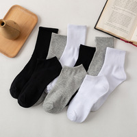 Chaussettes unies noires et blanches, chaussettes mi-mollet pour femmes, chaussettes courtes, bas de sport respirants, styles de couple