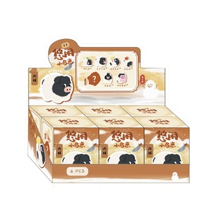 Figurine décorative cochonnet décontracté en boîte mystère 7,2 cm – Adorable figurine pour bureau - Product Image 5