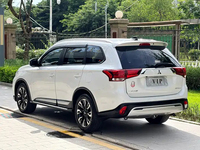 Excellent SUV d'occasion Mitsubishi Outlander 2.0L CVT 2019 à deux roues motrices, à vendre