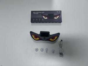 Lettre lumineuse LED solaire dynamique pour vitre de voiture, yeux de démon animés, lumière d'ambiance, rechargeable Type-C, accessoire de décoration pour voiture et SUV - Product Image 6
