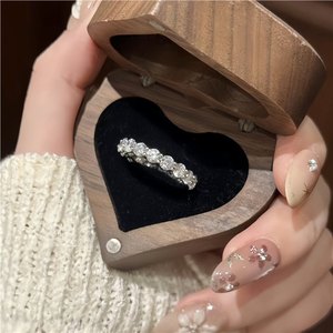 Anillo de Plata de Ley S925 con Diamantes Redondos, Diseño de Círculo Completo, Joyería Unisex para Uso Diario - Product Image 2