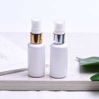 Bouteille de toner eau parfum de voyage en plastique PET de 40ml personnalisée avec pulvérisateur à brouillard fin or et argent pour emballage cosmétique