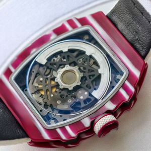 Une montre automatique pour homme, squelette, étanche, en fibre de carbone TPT, de luxe, best-seller depuis 26 ans. - Product Image 4