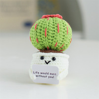 Mini poupée en crochet de pomme de terre positive drôle de 3 pouces jouet à tricoter en laine douce pour le soutien émotionnel pour la fête des pères Halloween