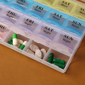 <span class=keywords><strong>Pilulier</strong></span> hebdomadaire portable transfrontalier en plastique, 7 jours, 28 compartiments, <span class=keywords><strong>matin</strong></span>, midi, <span class=keywords><strong>soir</strong></span>, petit format, grande capacité pour la maison - Product Image 1