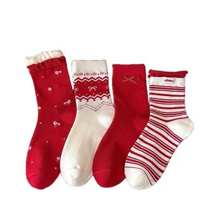 Chaussettes mi-mollet pour femmes, style Noël rayé, chaudes, épaisses, antidérapantes, mode automne-hiver, motif rouge et blanc - Product Image 4