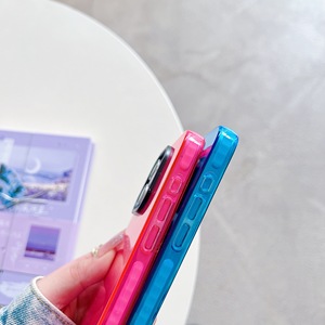 Street Fashion TPU Funda de teléfono luminosa transparente con marco de color caramelo Funda de sensación de piel para <span class=keywords><strong>iPhone</strong></span> 16 <span class=keywords><strong>Plus</strong></span> Pro Max - Product Image 4