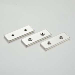 Imanes de neodimio con orificio para tornillo Bloque cuadrado Base magnética redonda Csk Imán plano con orificios avellanados - Product Image 5